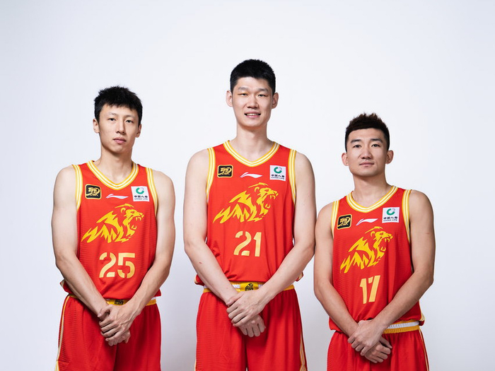 浙江广厦迎战天津冲击五连胜 深圳男篮主场迎战