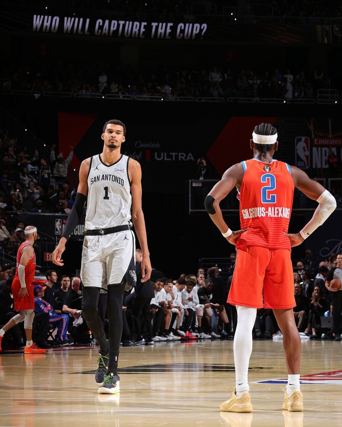 文班亚马41+18统治马刺胜勇士 MVP争夺战进入关键