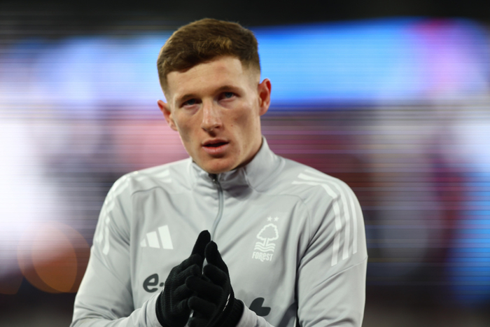 热刺财政危机加剧，德泽尔比接任主帅，曼联瞄