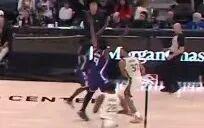 库里复出首战建功 勇士力克国王延续复苏势头