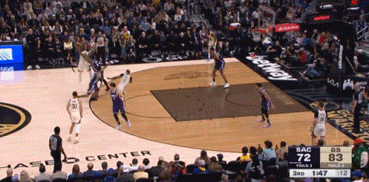 库里复出首战建功 勇士力克国王延续复苏势头