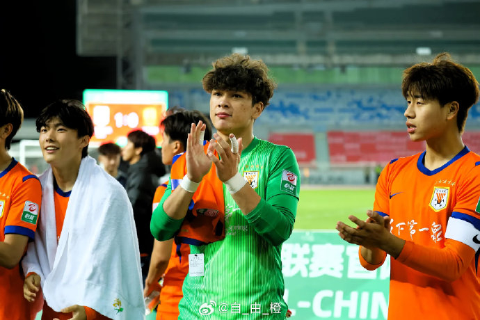 依合散赛后晒胜利宣言兄弟情助力山东泰山夺冠