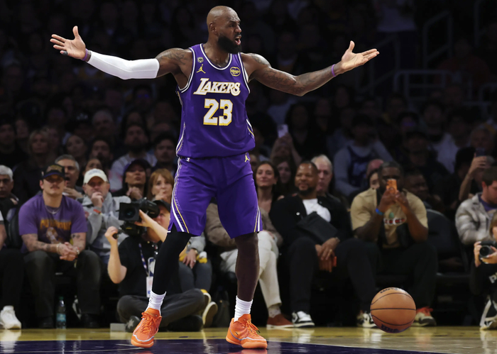 NBA季后赛激战正酣 湖人森林狼陷困境 东部创历史